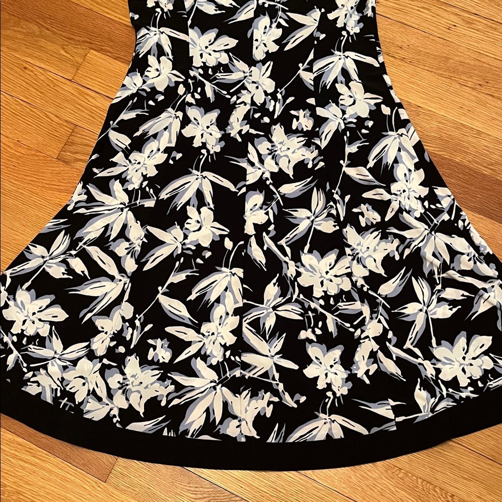 Chaps Floral Dress Size Medium - Picture 6 of 6